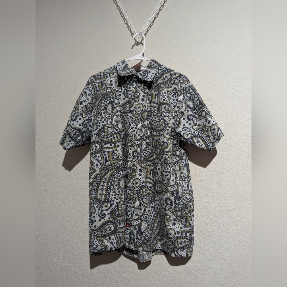(VGUC) Paisley Button Up